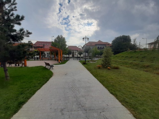 Amenajarea zonei centrale pietonale a stațiunii turistice Horezu, județul Vâlcea în vederea consolidării identității locale și dezvoltării turismului