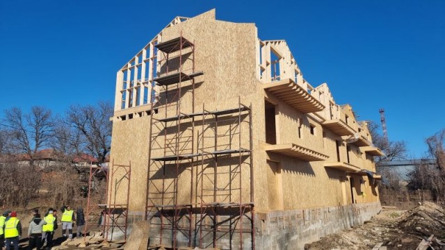 Construirea de locuințe NZEB plus - pentru tineri/locuințe de serviciu pentru specialiști din sănătate și învățământ în orașul Horezu – 4 blocuri conform proiect tip