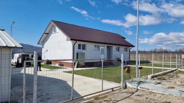 Construire adăpost pentru câinii fără stăpân în orașul Horezu, județul Vâlcea